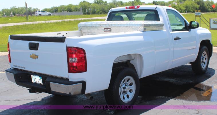 image for item K6987 2008 Chevrolet Silverado 1500 pickup truck