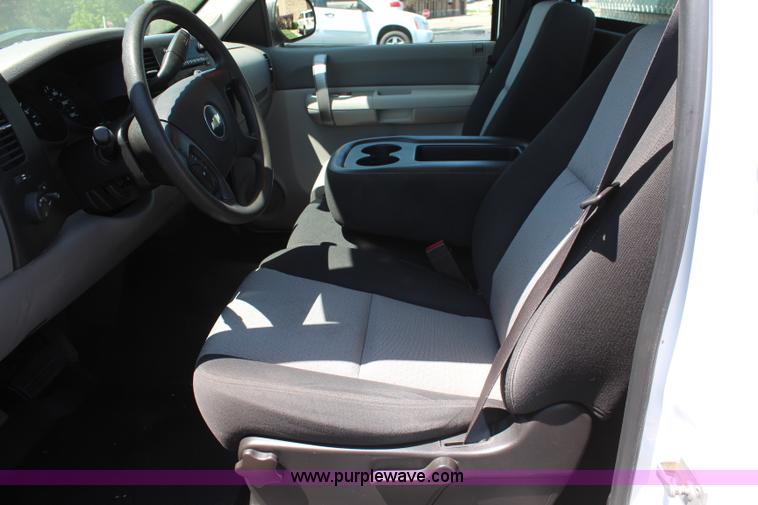 image for item K6987 2008 Chevrolet Silverado 1500 pickup truck