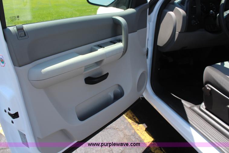 image for item K6987 2008 Chevrolet Silverado 1500 pickup truck