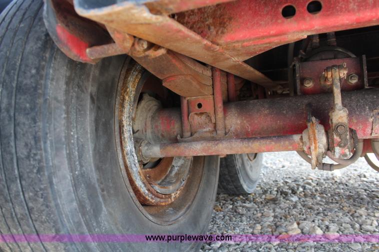 image for item K6992 1979 Fontane flatbed trailer