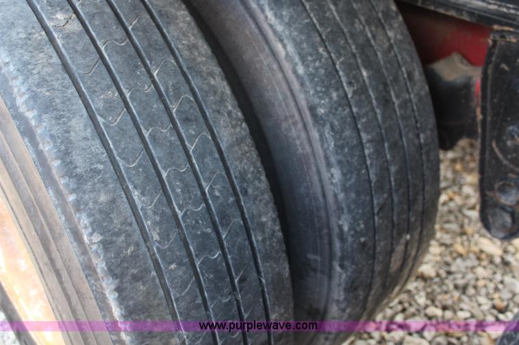 image for item K6992 1979 Fontane flatbed trailer