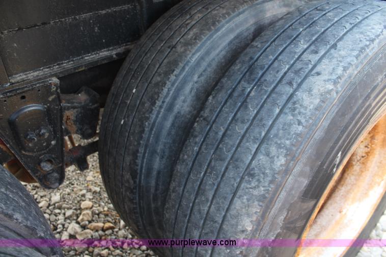 image for item K6992 1979 Fontane flatbed trailer