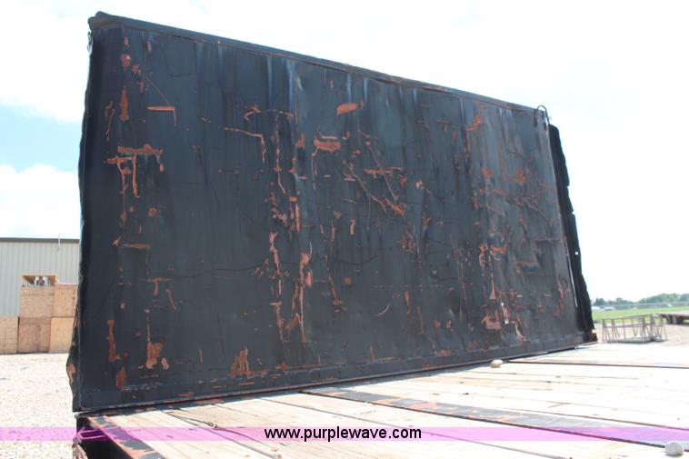 image for item K6992 1979 Fontane flatbed trailer