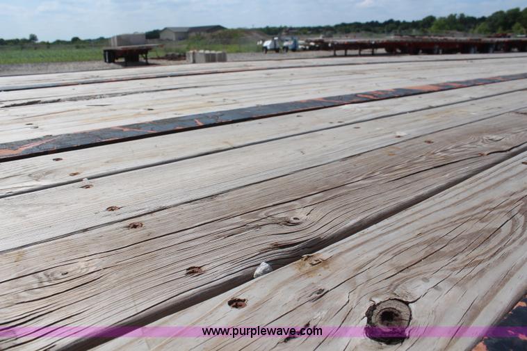 image for item K6992 1979 Fontane flatbed trailer