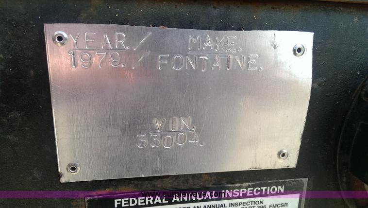 image for item K6992 1979 Fontane flatbed trailer