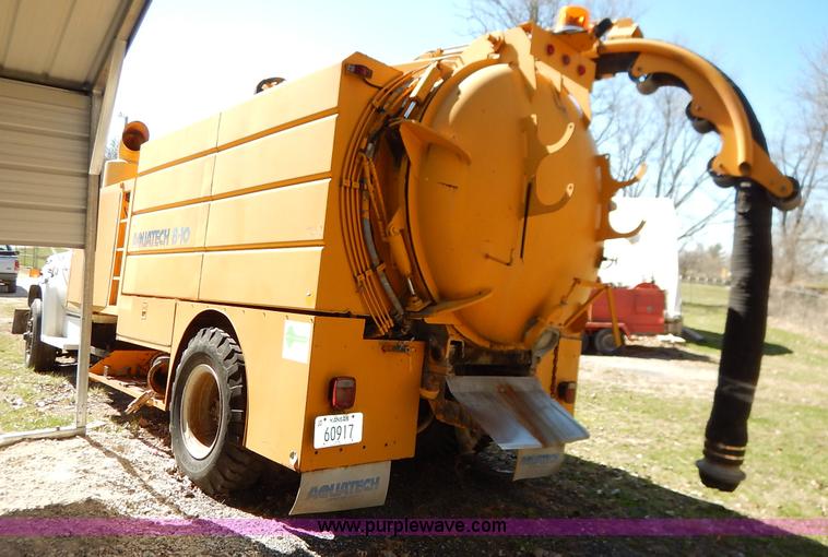 image for item K7333 1987 GMC TopKick vacuum truck