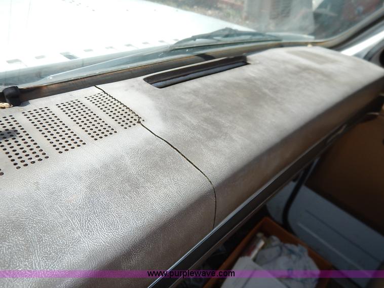 image for item K7333 1987 GMC TopKick vacuum truck