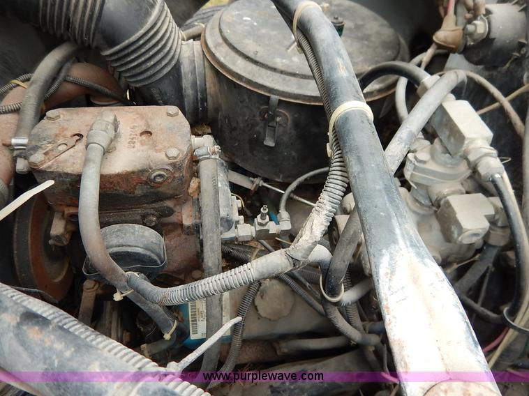 image for item K7333 1987 GMC TopKick vacuum truck