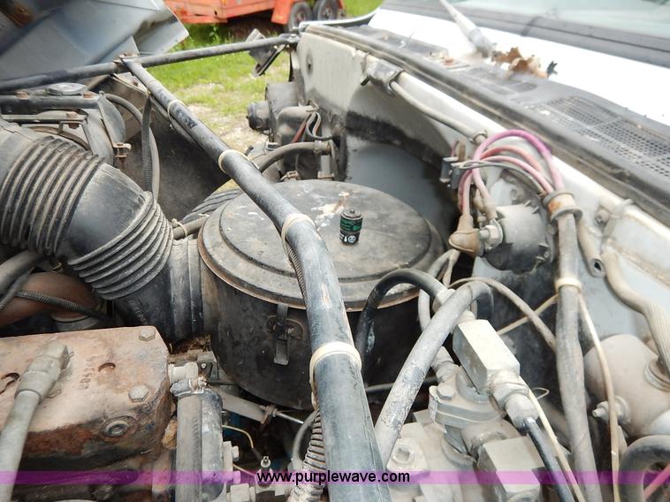 image for item K7333 1987 GMC TopKick vacuum truck