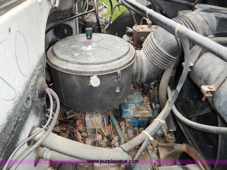 image for item K7333 1987 GMC TopKick vacuum truck