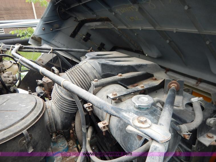 image for item K7333 1987 GMC TopKick vacuum truck