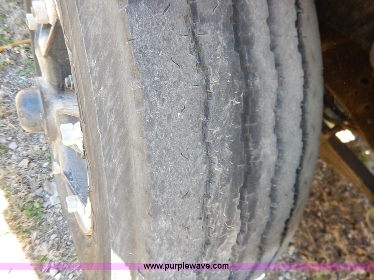 image for item K7333 1987 GMC TopKick vacuum truck