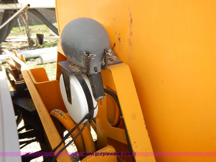 image for item K7333 1987 GMC TopKick vacuum truck