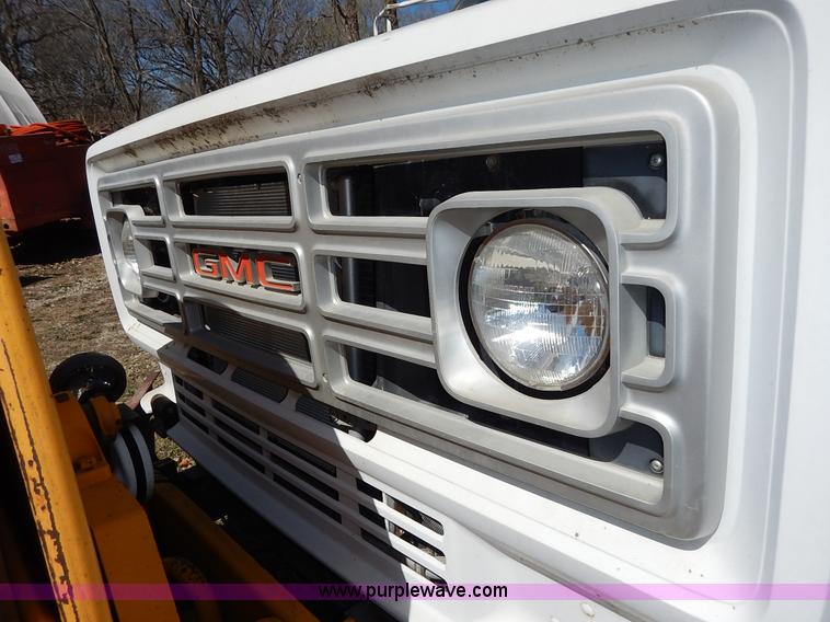 image for item K7333 1987 GMC TopKick vacuum truck