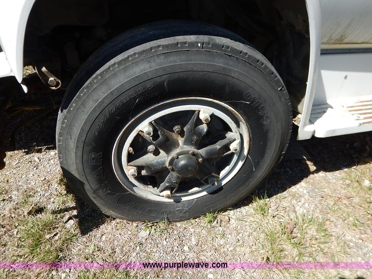 image for item K7333 1987 GMC TopKick vacuum truck