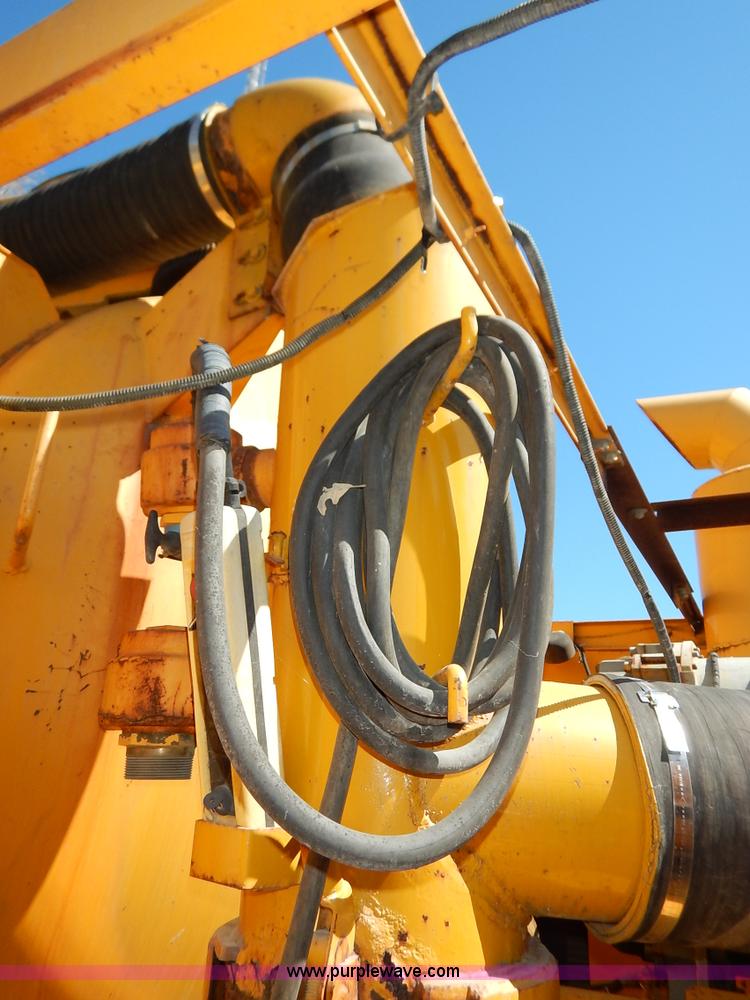 image for item K7333 1987 GMC TopKick vacuum truck