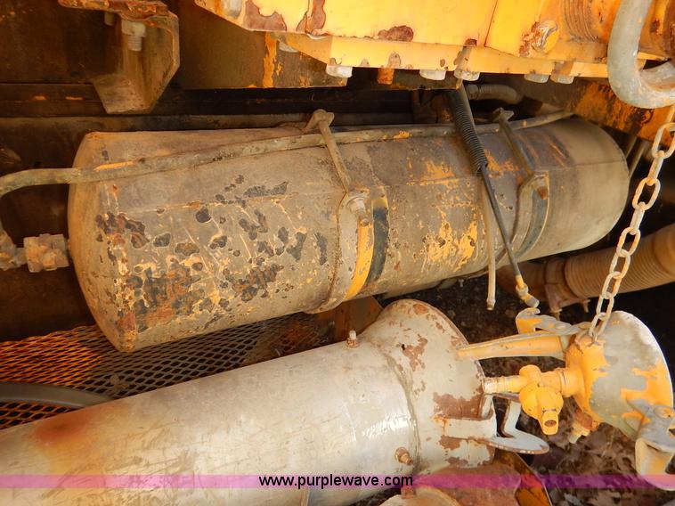 image for item K7333 1987 GMC TopKick vacuum truck