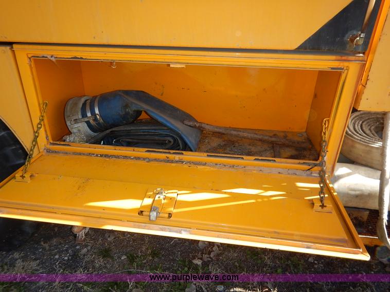 image for item K7333 1987 GMC TopKick vacuum truck