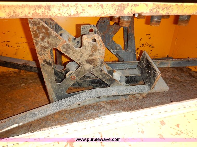 image for item K7333 1987 GMC TopKick vacuum truck