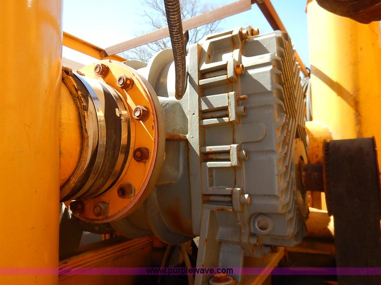 image for item K7333 1987 GMC TopKick vacuum truck