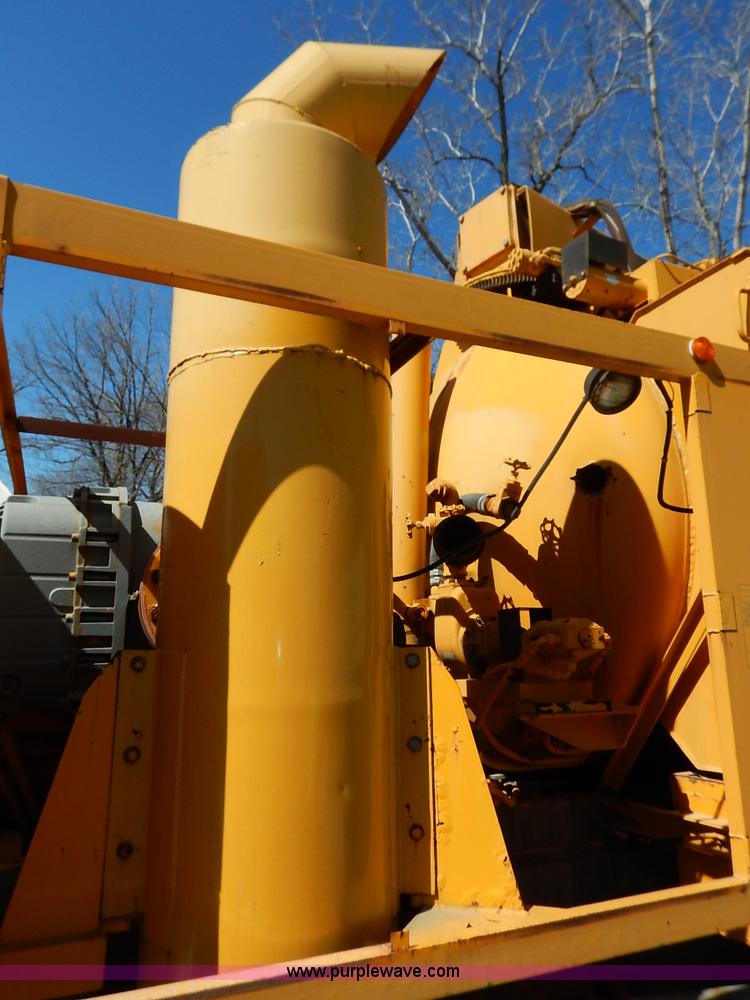 image for item K7333 1987 GMC TopKick vacuum truck