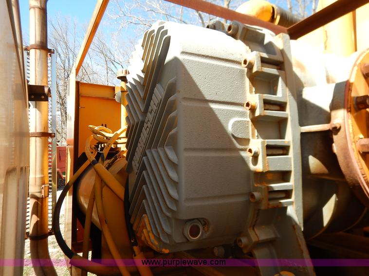 image for item K7333 1987 GMC TopKick vacuum truck