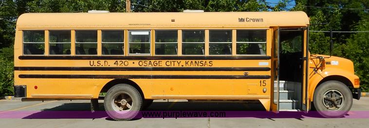 image for item K7426 1997 International 3800 school bus