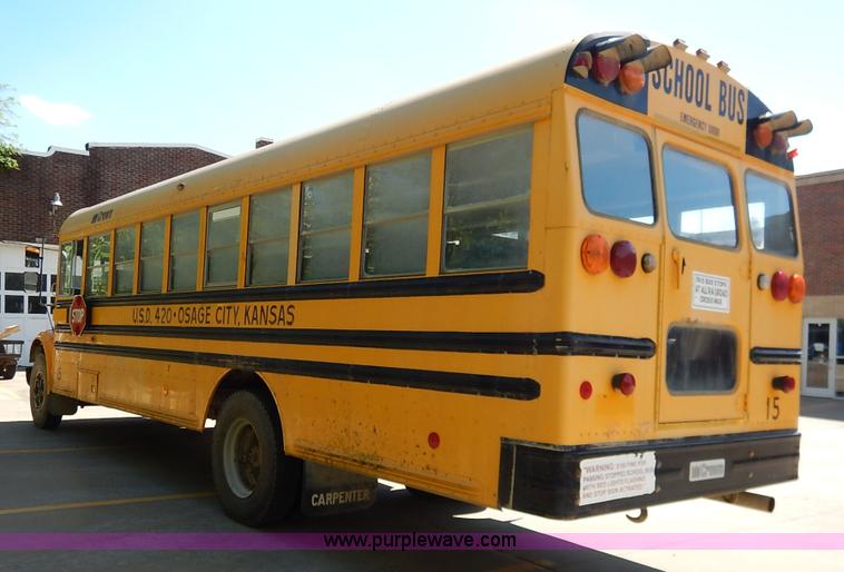 image for item K7426 1997 International 3800 school bus