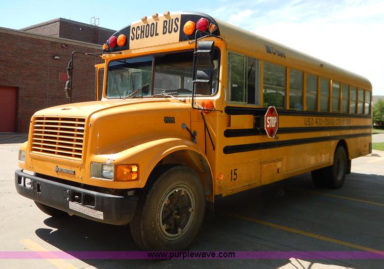 image for item K7426 1997 International 3800 school bus