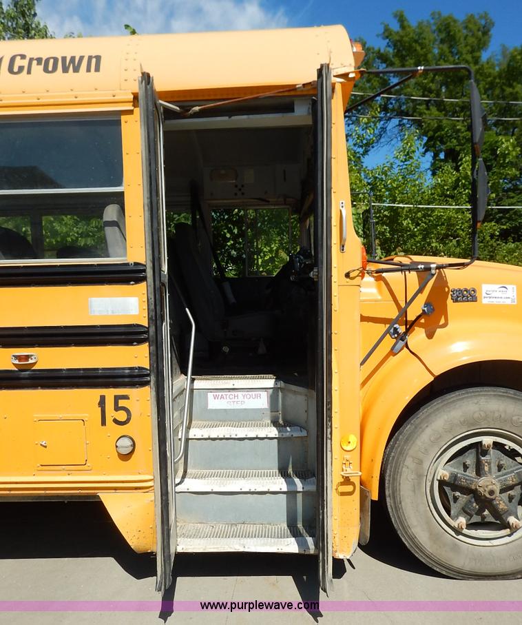 image for item K7426 1997 International 3800 school bus