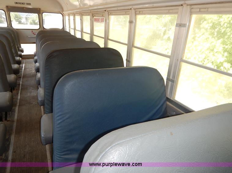 image for item K7426 1997 International 3800 school bus