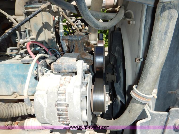 image for item K7426 1997 International 3800 school bus