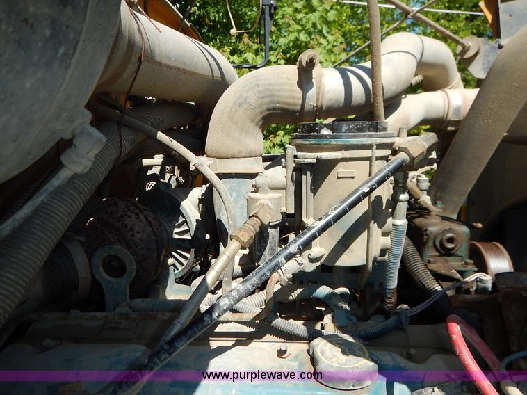 image for item K7426 1997 International 3800 school bus