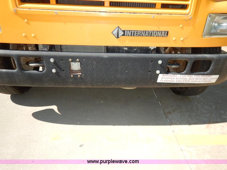 image for item K7426 1997 International 3800 school bus