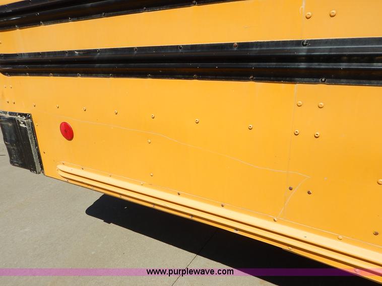 image for item K7426 1997 International 3800 school bus