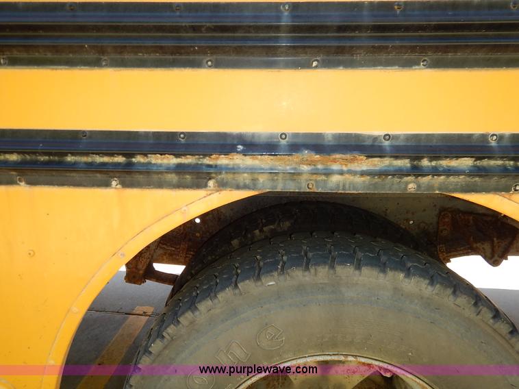 image for item K7426 1997 International 3800 school bus