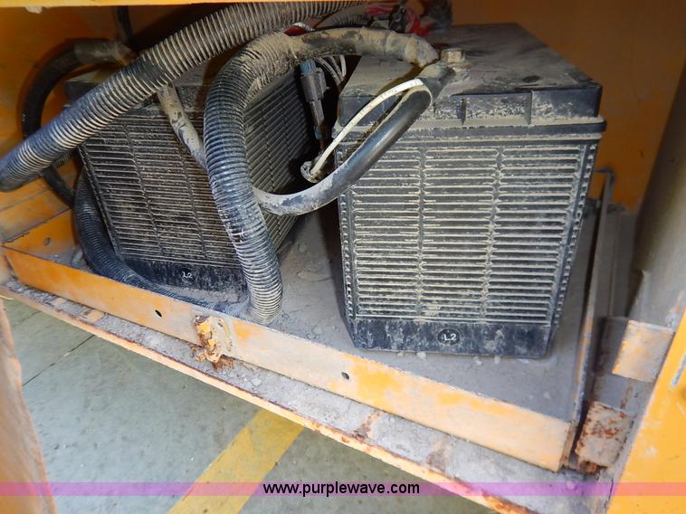 image for item K7426 1997 International 3800 school bus