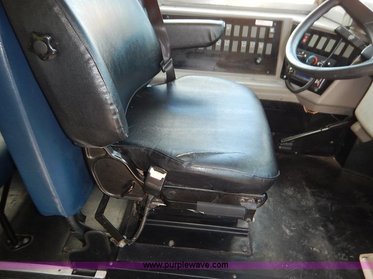 image for item K7444 2006 Freightliner FS65 Thomas school bus