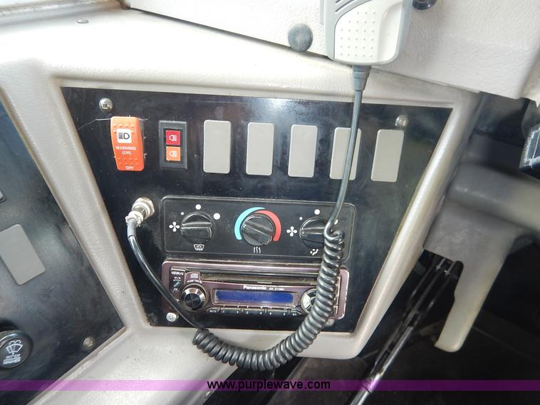 image for item K7444 2006 Freightliner FS65 Thomas school bus