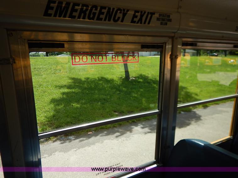 image for item K7444 2006 Freightliner FS65 Thomas school bus