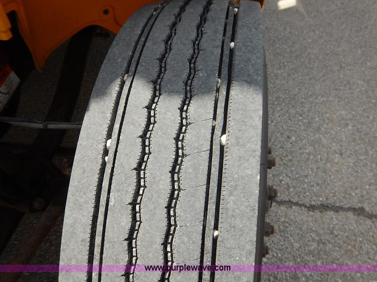 image for item K7444 2006 Freightliner FS65 Thomas school bus