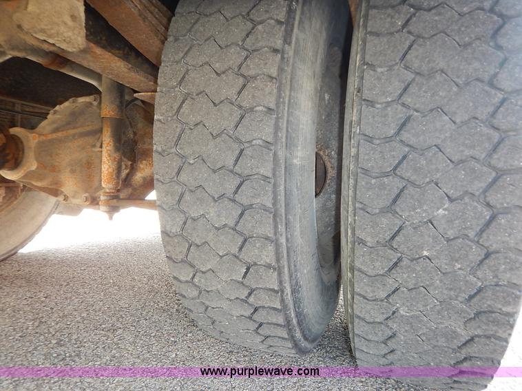 image for item K7444 2006 Freightliner FS65 Thomas school bus