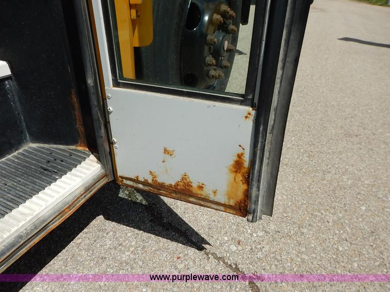 image for item K7444 2006 Freightliner FS65 Thomas school bus