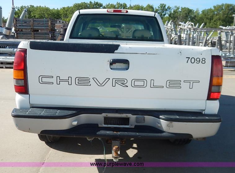 image for item K7455 2001 Chevrolet Silverado 1500 Ext. Cab pickup truck