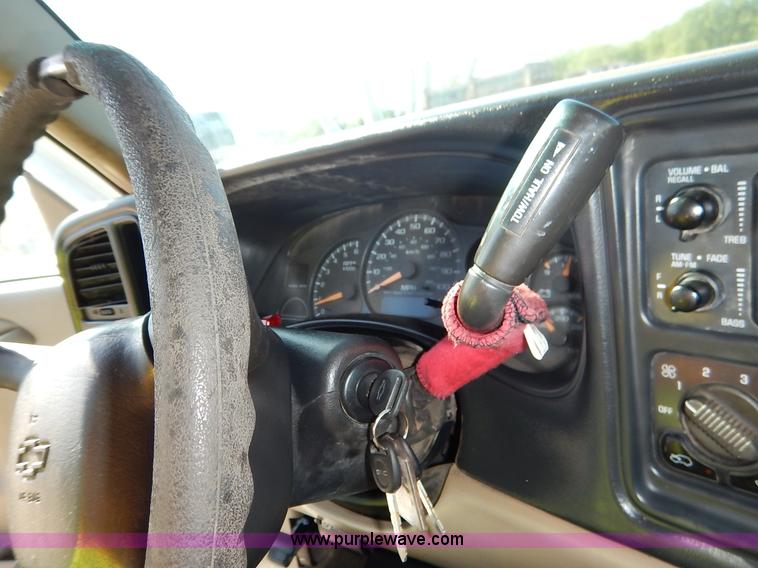 image for item K7455 2001 Chevrolet Silverado 1500 Ext. Cab pickup truck