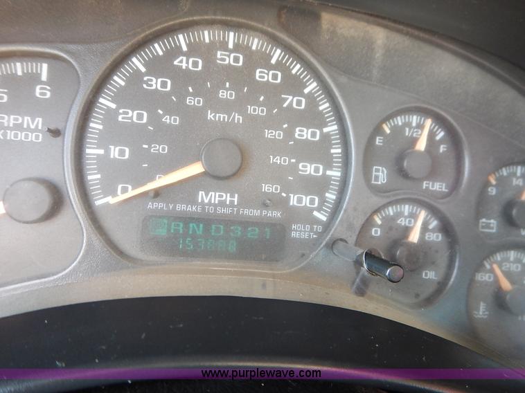 image for item K7455 2001 Chevrolet Silverado 1500 Ext. Cab pickup truck