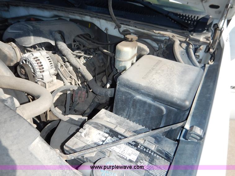 image for item K7455 2001 Chevrolet Silverado 1500 Ext. Cab pickup truck