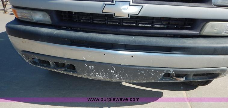 image for item K7455 2001 Chevrolet Silverado 1500 Ext. Cab pickup truck