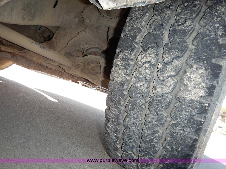 image for item K7455 2001 Chevrolet Silverado 1500 Ext. Cab pickup truck