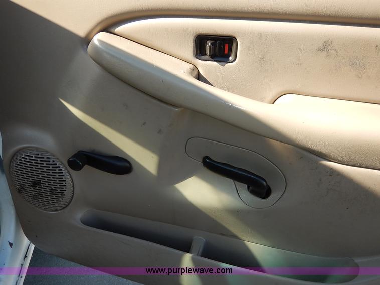 image for item K7455 2001 Chevrolet Silverado 1500 Ext. Cab pickup truck